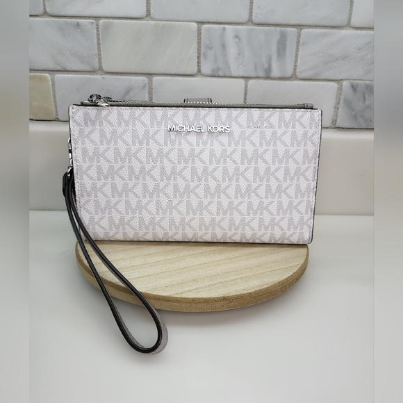 Michael Kors Handbags - 💋MICHAEL KORS LARGE DOUBLE ZIP WRISTLET PHONEHOLDER WALLET CLUTCH BRIGHT WHITE
